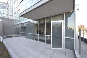 Centrum Bucktown, Photo by Michael Lipman, courtesy of Tubelite Inc.