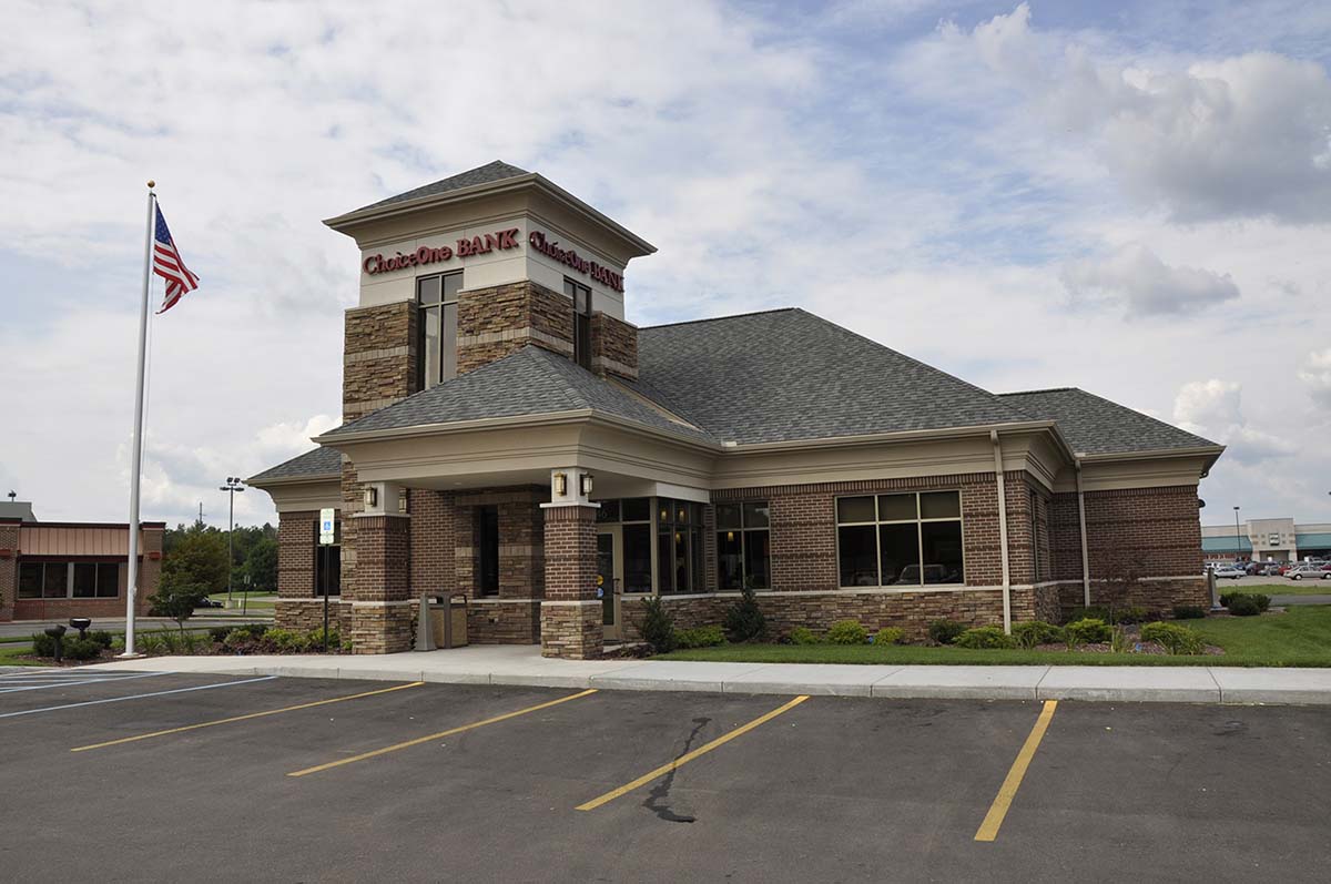 Project - Choice One, Newaygo - Newaygo, MI - Storefront, Entrances - 2010