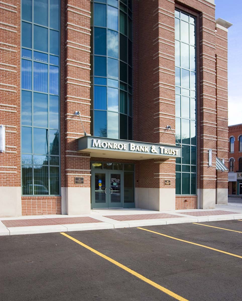 Project - Monroe Bank and Trust - Monroe, MI - Curtainwall - 2007